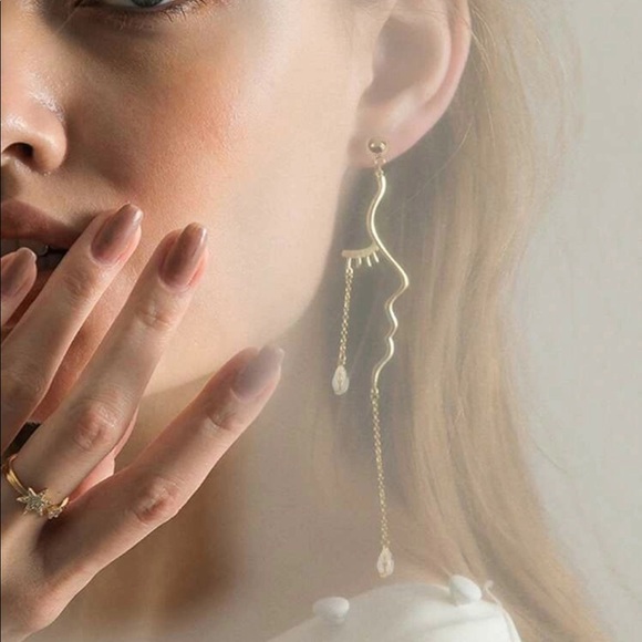 Jewelry - • Jezabel • Face Silhouette Chandelier Earrings
